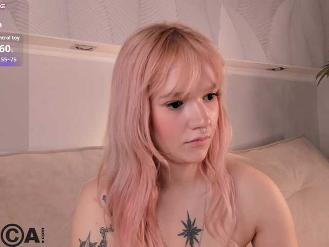 Molly-Platt live cam on BongaCams