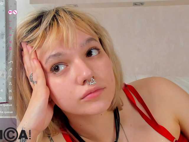 Molly-Platt live cam on BongaCams