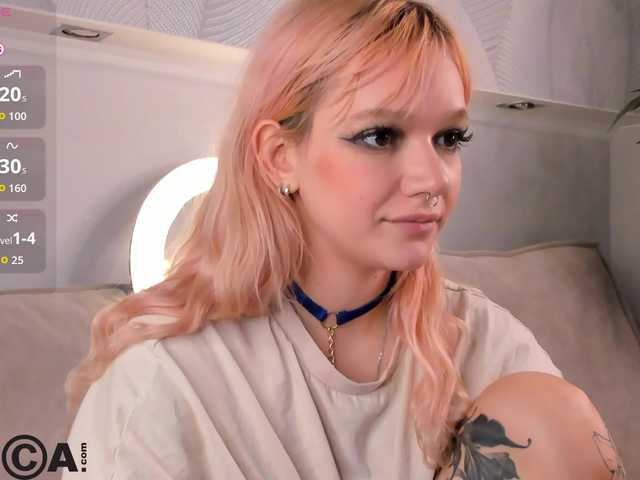 Molly-Platt live cam on BongaCams