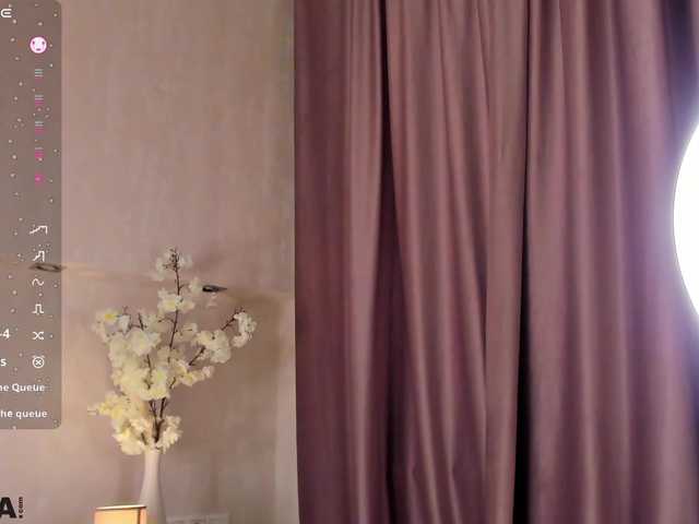Molly-Platt live cam on BongaCams