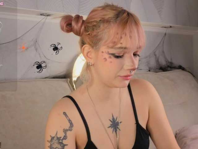 Molly-Platt live cam on BongaCams