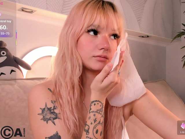 Molly-Platt live cam on BongaCams