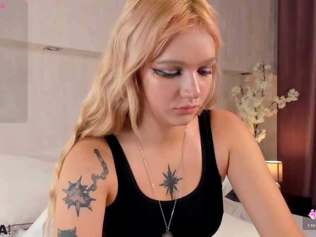 Molly-Platt live cam on BongaCams