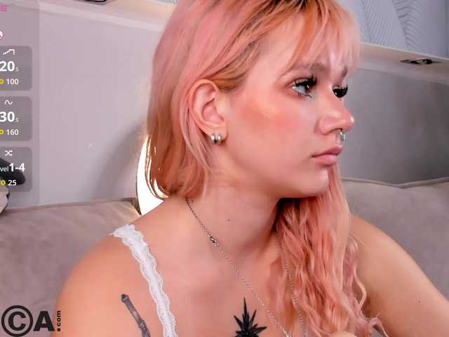 Molly-Platt live cam on BongaCams
