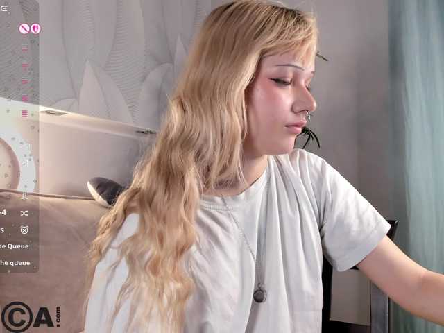 Molly-Platt live cam on BongaCams