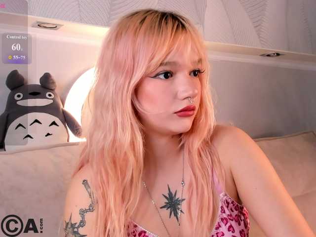 Molly-Platt live cam on BongaCams