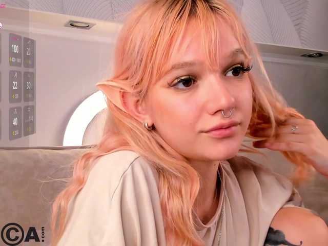 Molly-Platt live cam on BongaCams