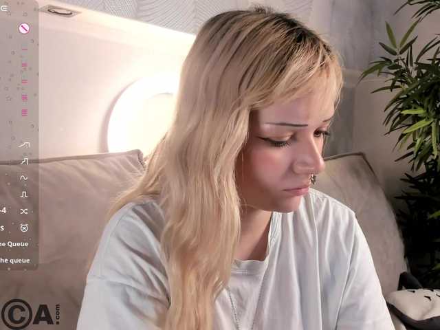 Molly-Platt live cam on BongaCams