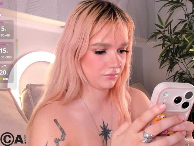 Molly-Platt live cam on BongaCams