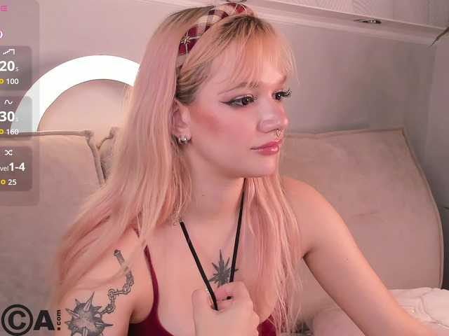 Molly-Platt live cam on BongaCams