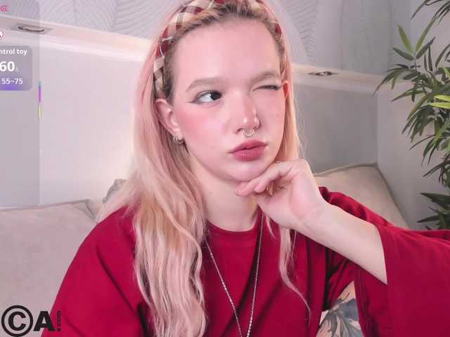 Molly-Platt live cam on BongaCams