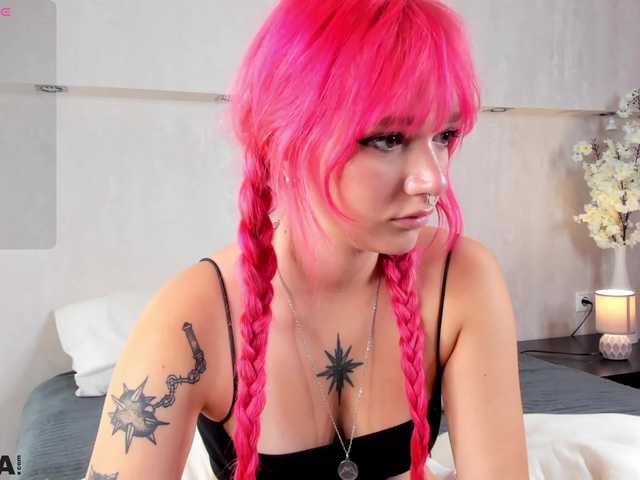 Molly-Platt live cam on BongaCams