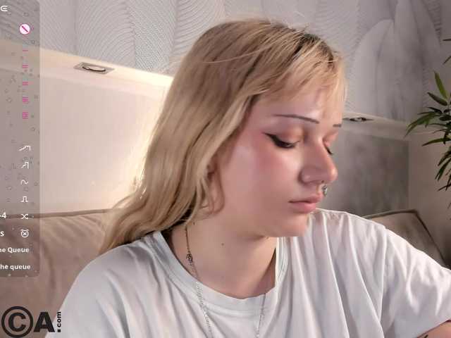Molly-Platt live cam on BongaCams