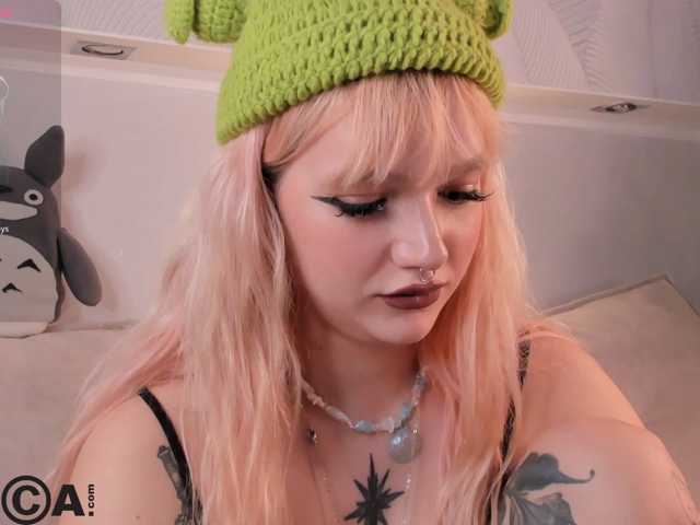 Molly-Platt live cam on BongaCams