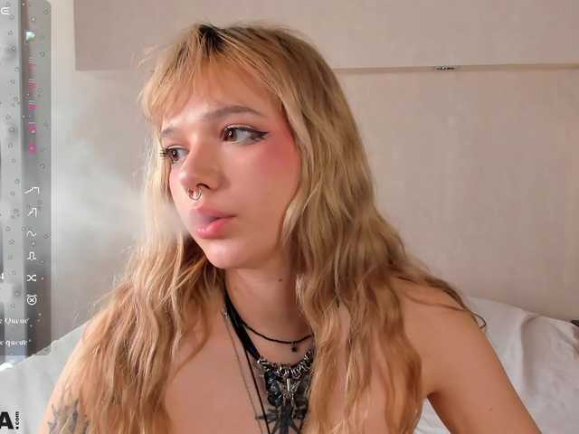 Molly-Platt live cam on BongaCams