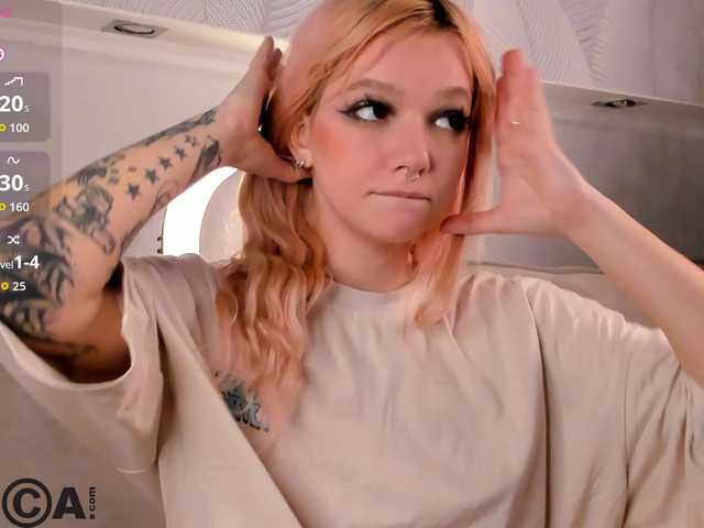 Molly-Platt live cam on BongaCams