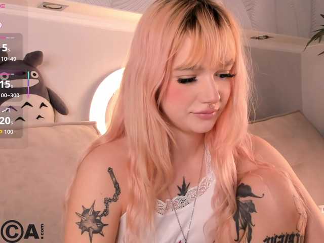 Molly-Platt live cam on BongaCams