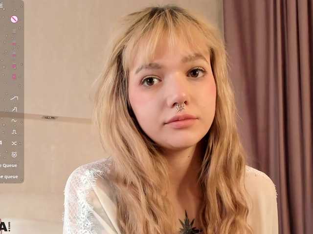 Molly-Platt live cam on BongaCams