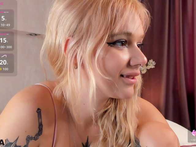 Molly-Platt live cam on BongaCams