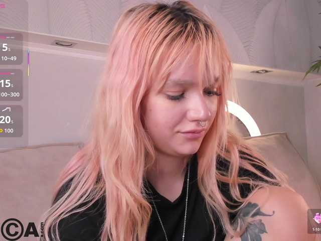 Molly-Platt live cam on BongaCams