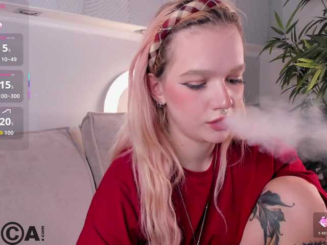 Molly-Platt live cam on BongaCams