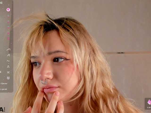 Molly-Platt live cam on BongaCams