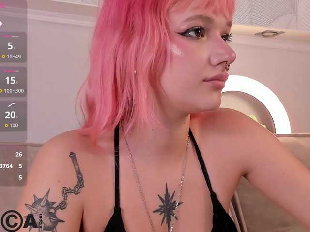 Molly-Platt live cam on BongaCams