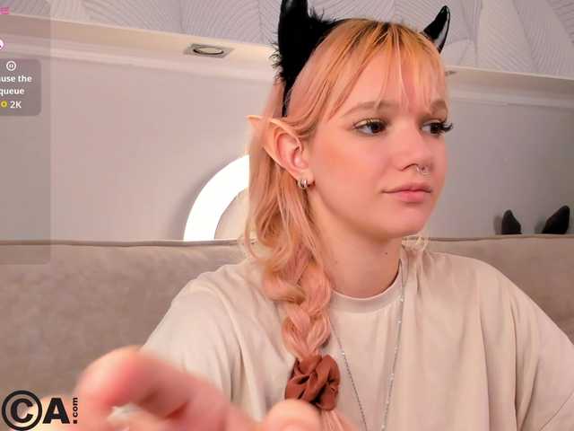 Molly-Platt live cam on BongaCams