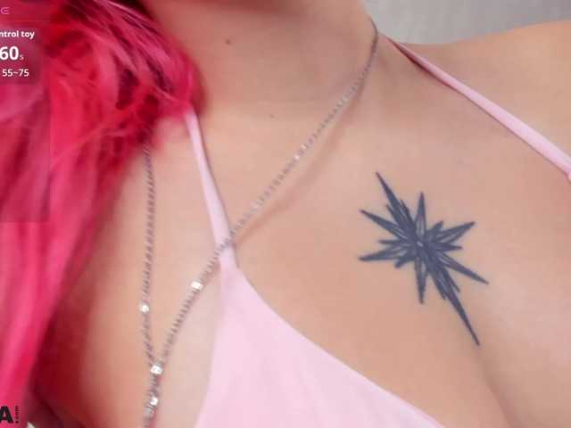 Molly-Platt live cam on BongaCams