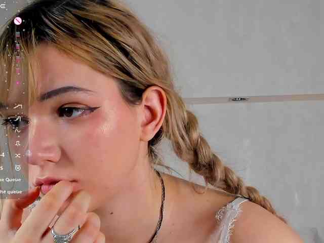 Molly-Platt webcam