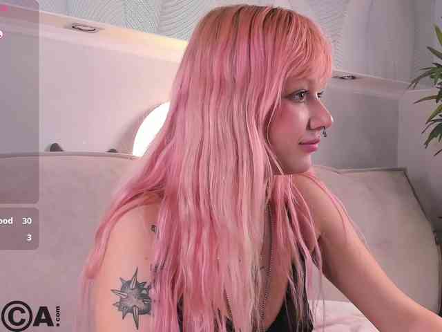 Model: Molly-Platt