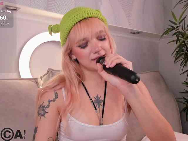 Molly-Platt webcam