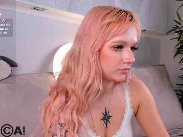 Molly-Platt webcam
