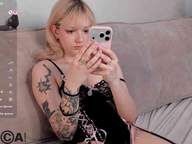 Molly-Platt webcam