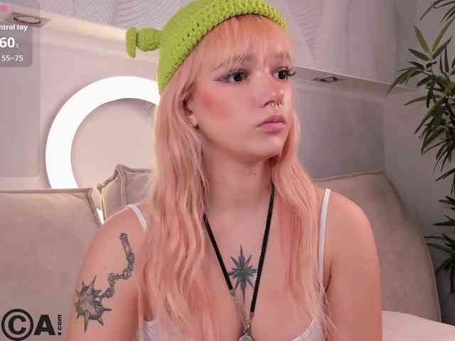 Molly-Platt webcam
