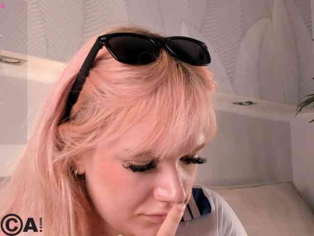 Molly-Platt webcam