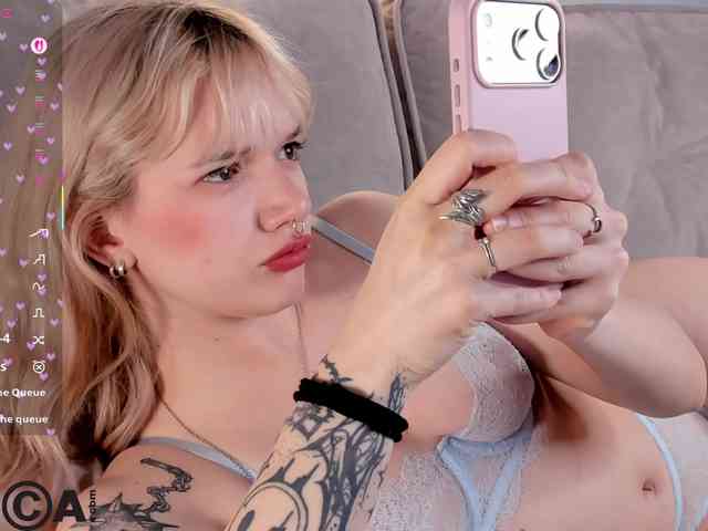 Molly-Platt webcam