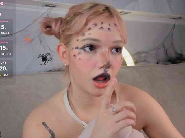 Model: Molly-Platt