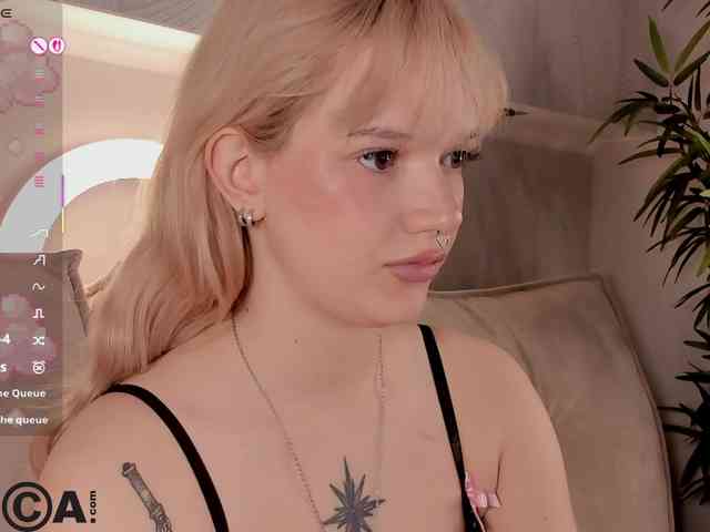Molly-Platt webcam