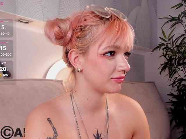 Molly-Platt Live Webcam on BongaCams
