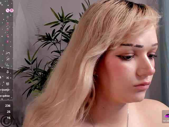 Molly-Platt webcam