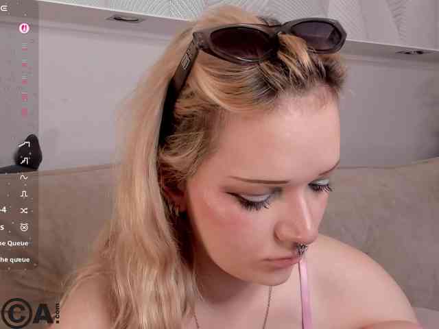 Molly-Platt webcam