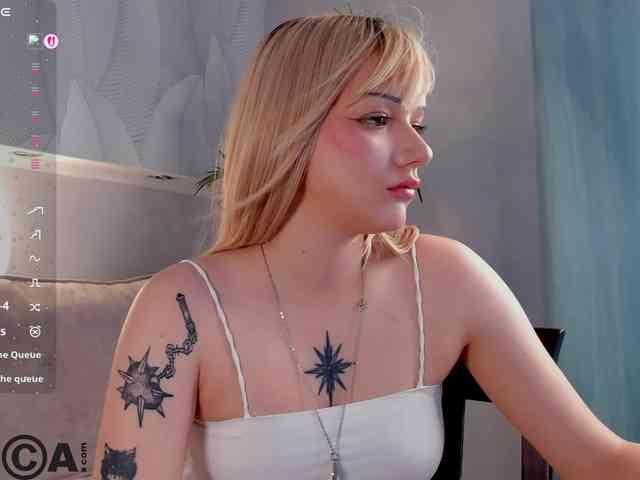Molly-Platt webcam