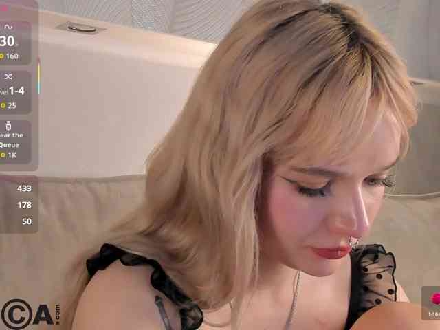 Molly-Platt webcam