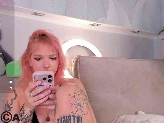 Molly-Platt webcam