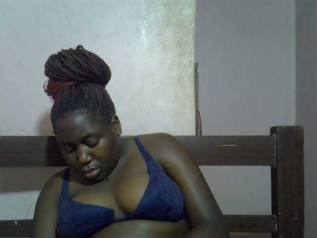 Birdie-girl live cam on BongaCams