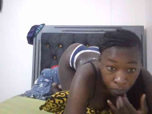 Luckyshee14 webcam