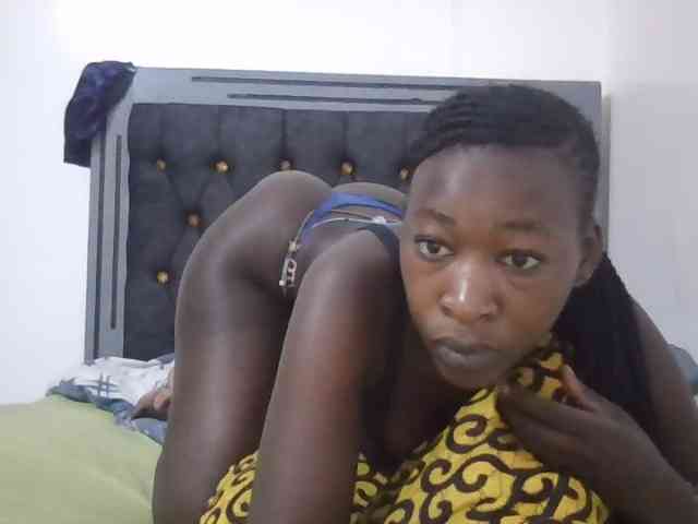 Luckyshee14 webcam