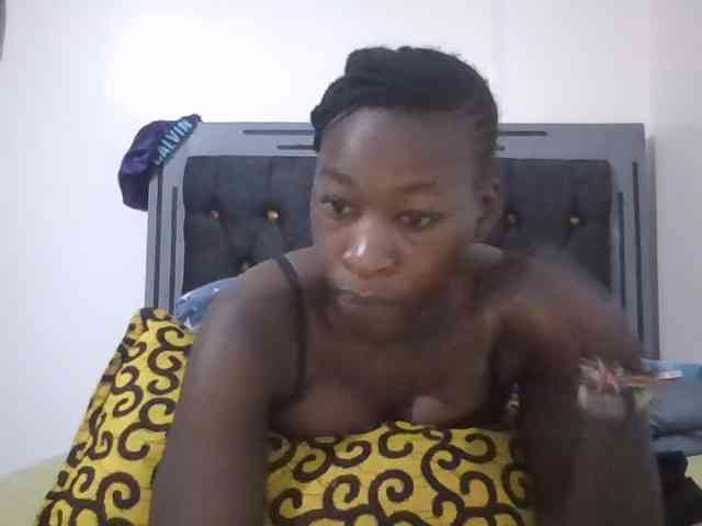 Luckyshee14 webcam