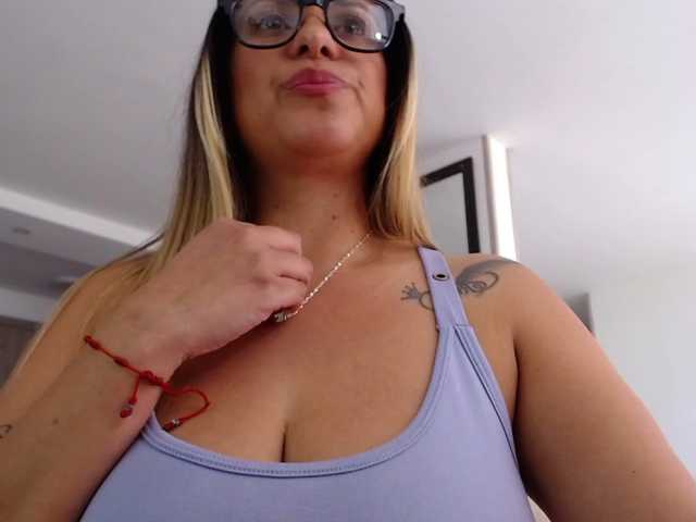 Mara- live cam on BongaCams